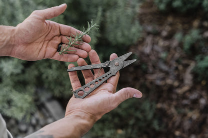 Herb Harvest and Strip Tool